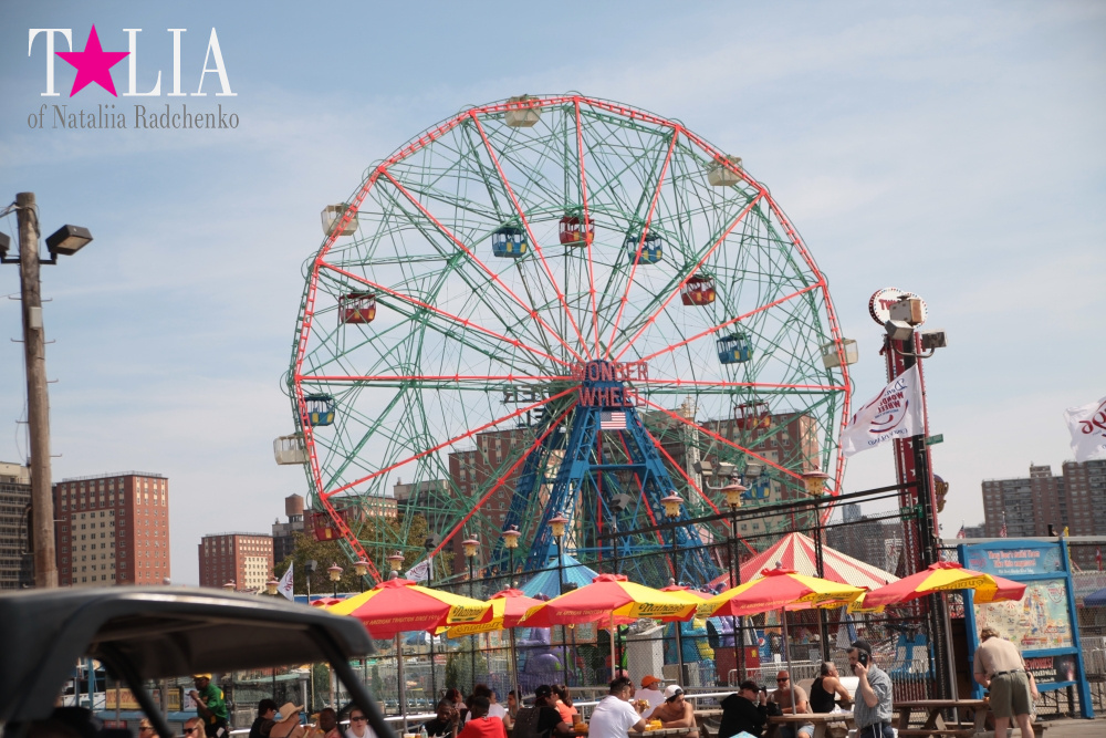 Лето в Нью-Йорке - это Кони-Айленд