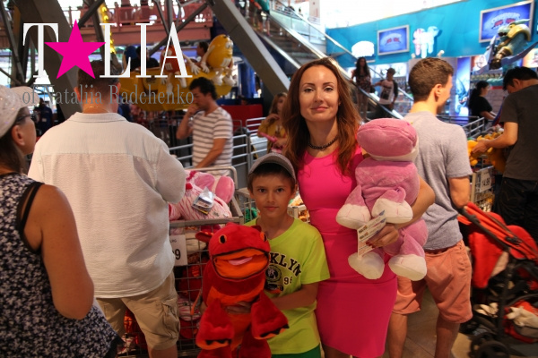 Магазин Тойс Ар Ас на Таймс Сквер (Toys R Us, Times Square)