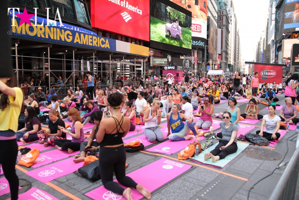 Моя йога на Таймс Сквер на фестивале йоги SolsticeTSq 2016