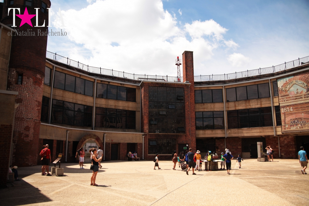 Замок Уильямс на Гувернер Айленде в Нью-Йорке (Williams Castle)