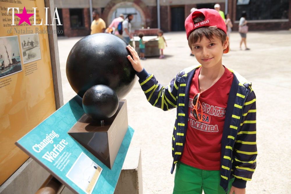 Замок Уильямс на Гувернер Айленде в Нью-Йорке (Williams Castle)