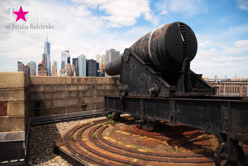 Замок Уильямс на Гувернер Айленде в Нью-Йорке (Williams Castle)