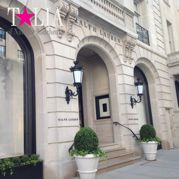 Только дорогие торговые марки. Вест-Сайд Манхэттена, Нью-Йорк, США