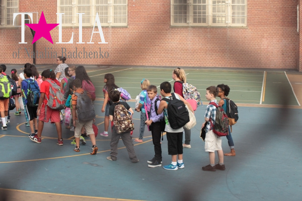 Первый день в учебном году. Школа PS/IS 104 Форт Хамилтон, Бей Ридж, Бруклин, Нью-Йорк