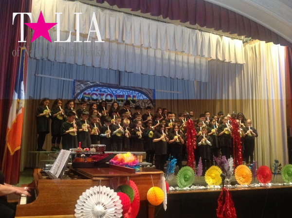 4 классы. Концерт ''MOTOWN-2015''. Школа PS/IS 104, Бей Ридж, Бруклин