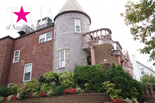 Дома на Бэй Ридже строились, в основном, в начале 19 века. Район Бэй Ридж в Бруклине - американская Европа