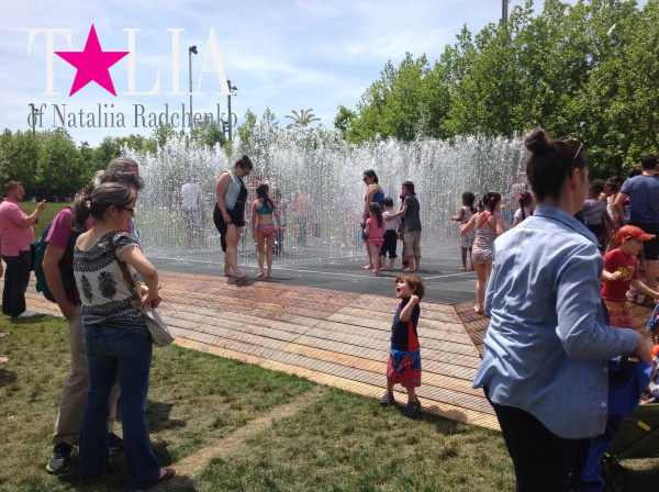 Фонтан для купания в Нью-Йорке ''Art Installation in Brooklyn''