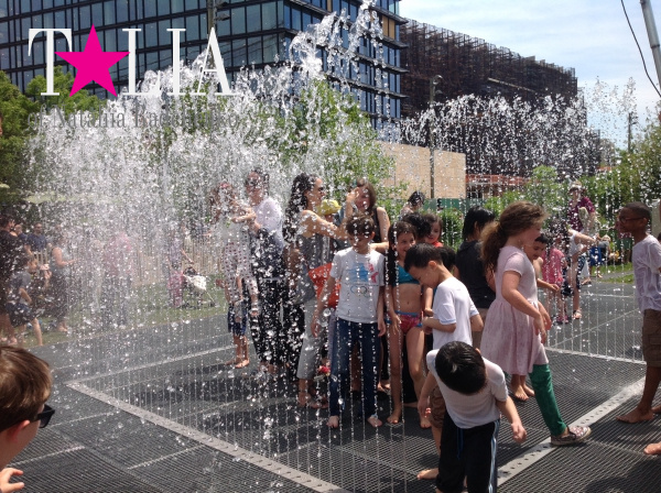 Фонтан для купания в Нью-Йорке ''Art Installation in Brooklyn''