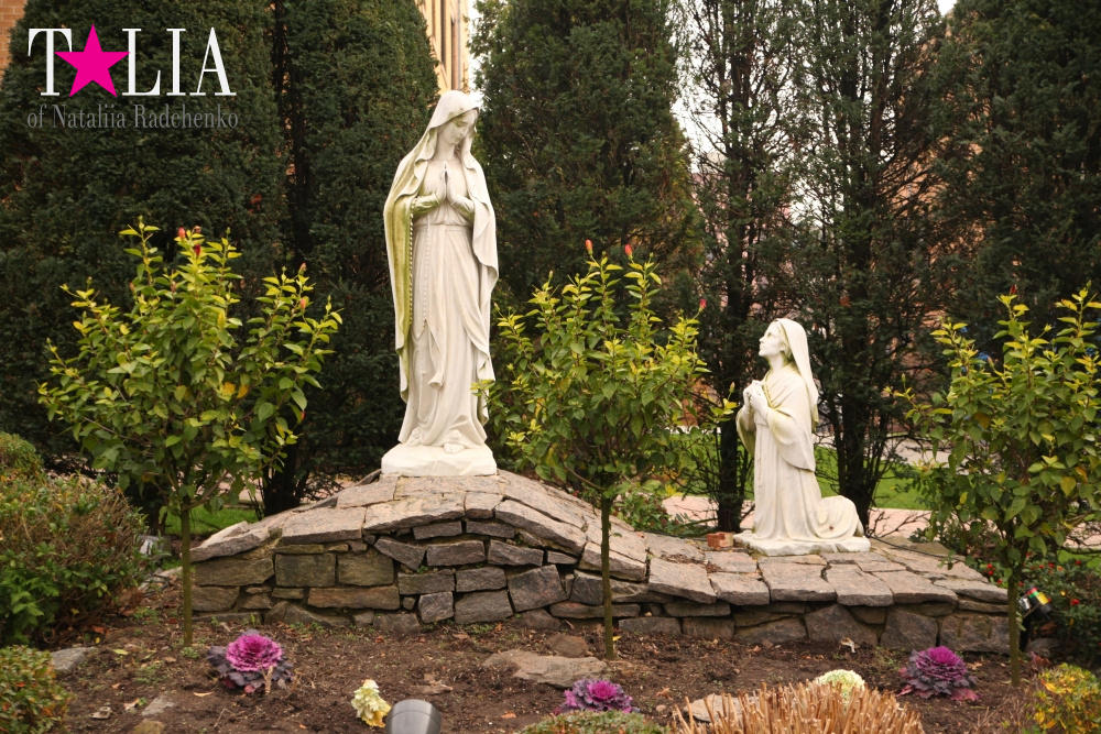 Собор Святого Патрика в Бруклине на Рождество. Бей Ридж