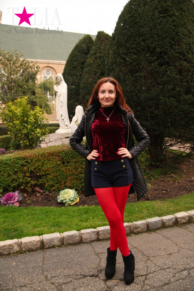 Возле Собора Святого Патрика в Бруклине на Рождество. Бей Ридж