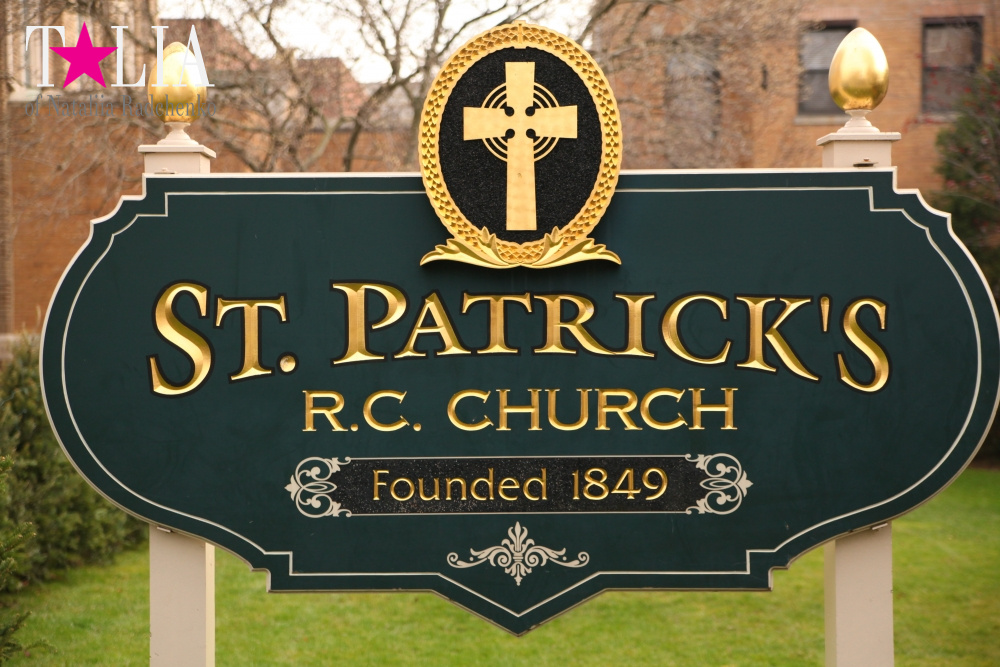 Собор Святого Патрика в Бруклине на Рождество. Бей Ридж