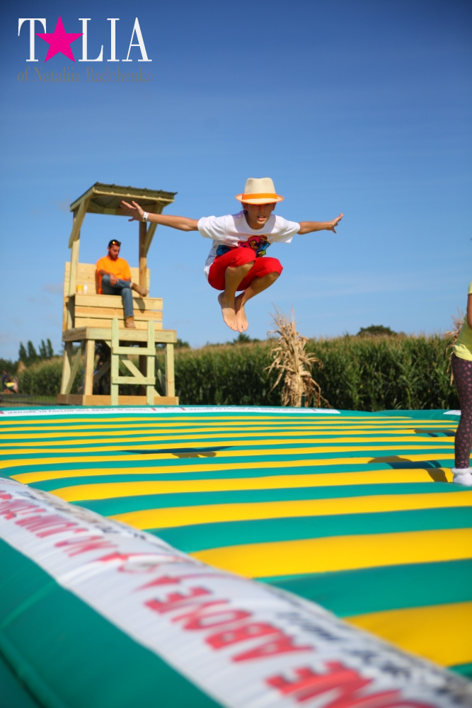 Кукурузный лабиринт и катание в бочках в HANK'S PUMPKINTOWN, the Hamptons, NY
