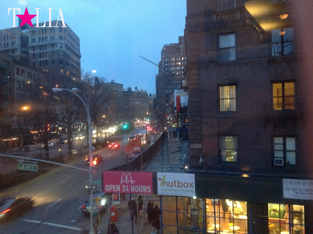 Вид из окна студии Yoga to the people, Аппер Вест Сайд Манхэттена, Нью-Йорк