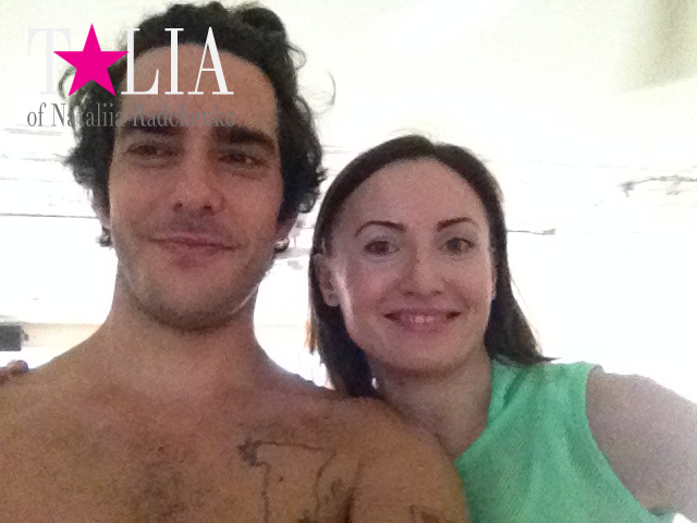 Мой наставник Алехандро. Студия Yoga to the people, Таймс Сквер, Манхэттен, Нью-Йорк