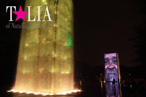 Краун фонтан в Миллениум парке Чикаго (Crown Fountain, Chicago)