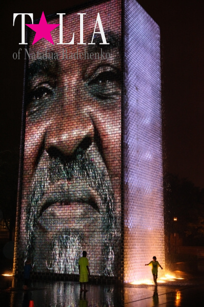 Краун фонтан в Миллениум парке Чикаго (Crown Fountain, Chicago)