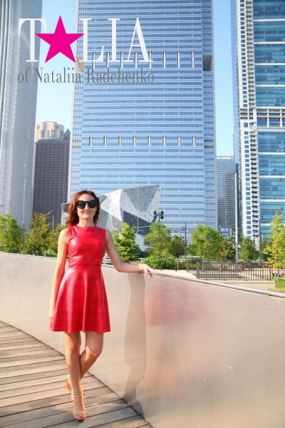 Необычный пешеходный мост BP Pedestrian Bridge в Миллениум парке Чикаго