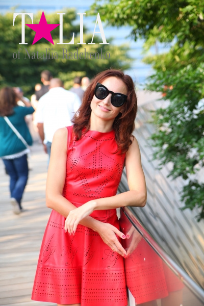 Необычный пешеходный мост BP Pedestrian Bridge в Миллениум парке Чикаго