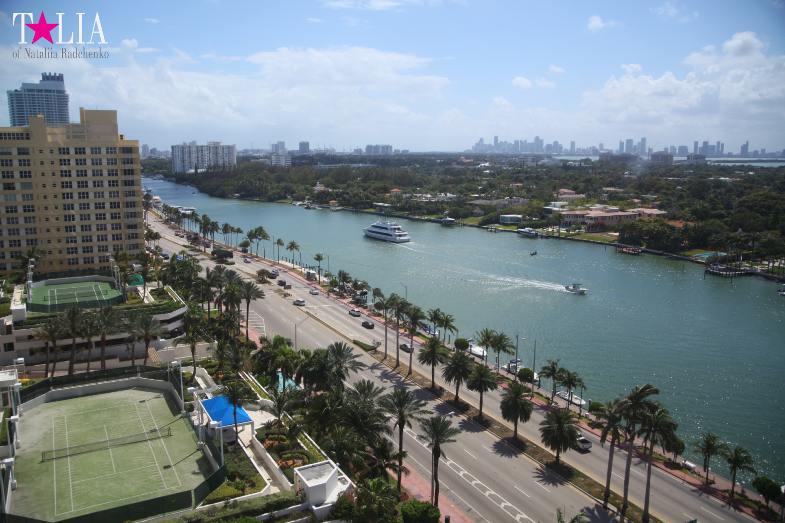 Yachts, Palms, Bay - The promenade of Middle Miami Beach, Collins Avenue