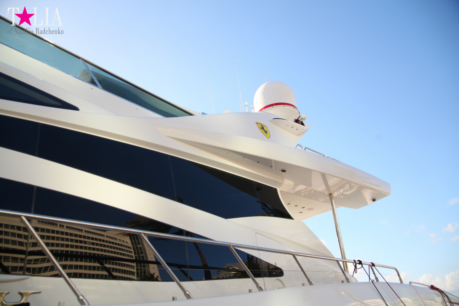 Yachts, Palms, Bay - The promenade of Middle Miami Beach, Collins Avenue