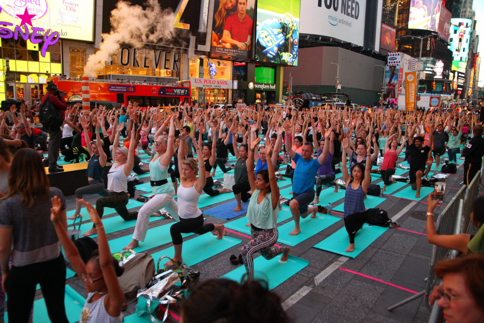 Yoga Festival "Solstice in Times Square 2017"