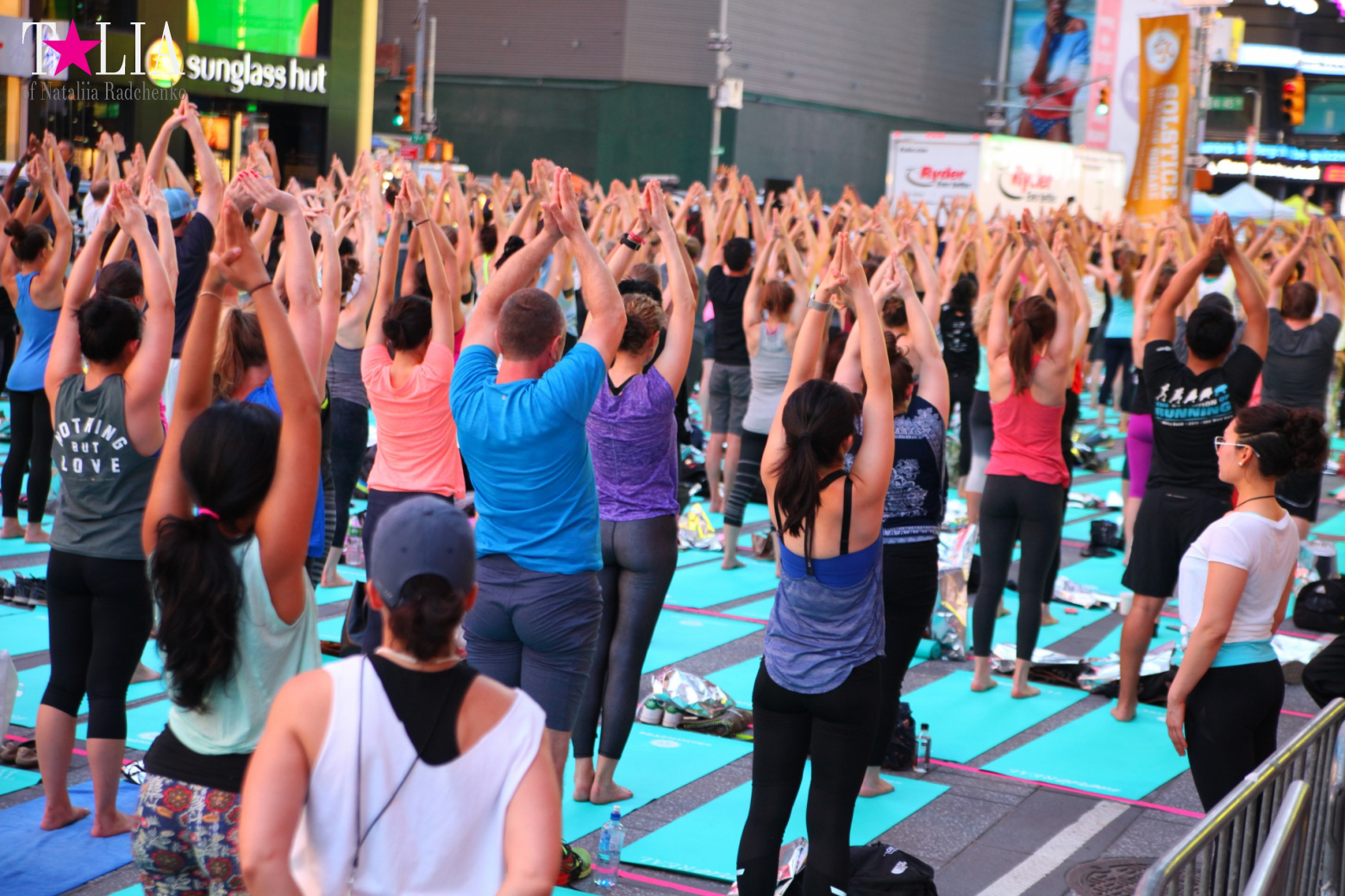 Yoga Festival "Solstice in Times Square 2017"