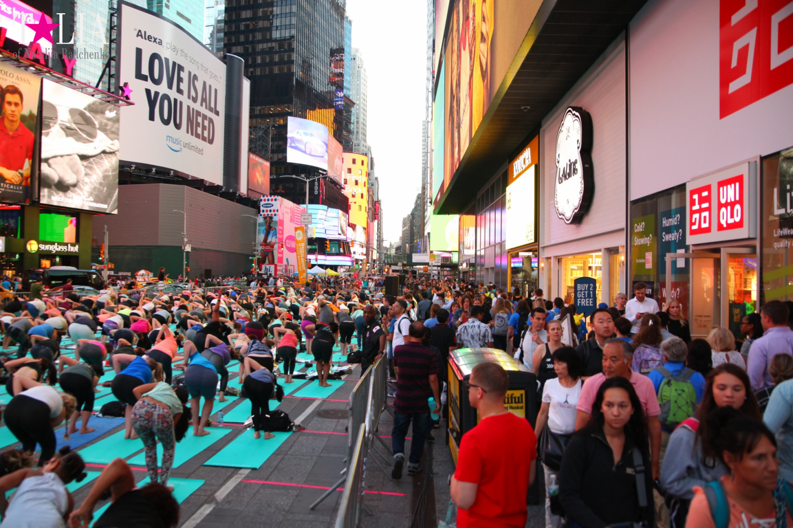 Yoga Festival "Solstice in Times Square 2017"