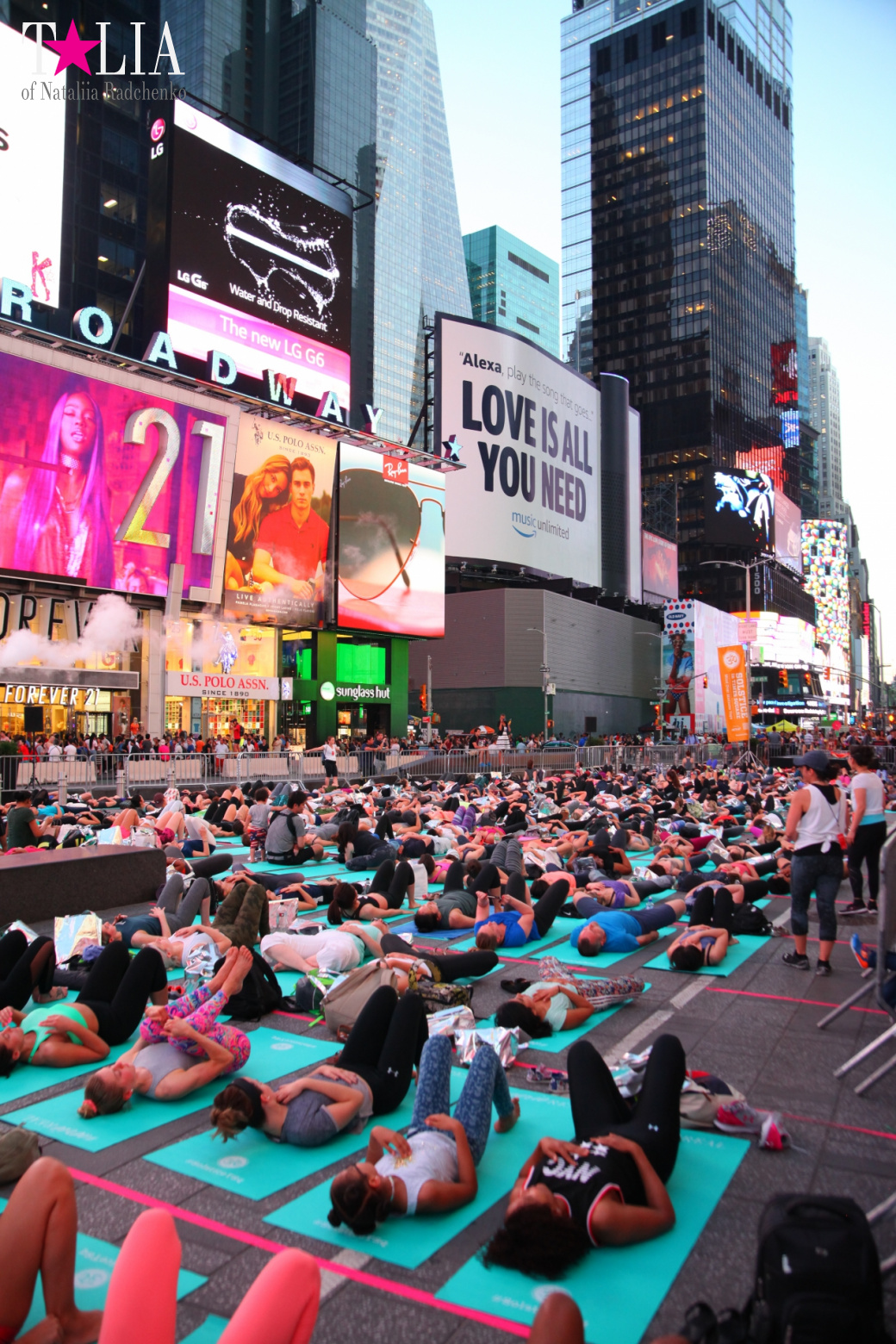 Yoga Festival "Solstice in Times Square 2017"