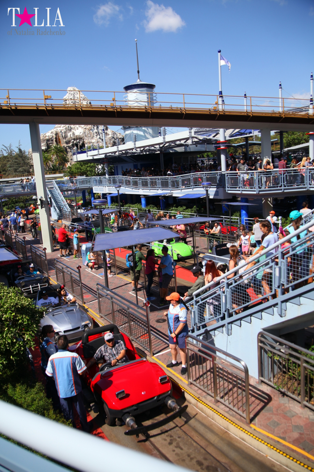 Диснейленд в Калифорнии (Анахайм, Лос Анжелес). Аттракционы