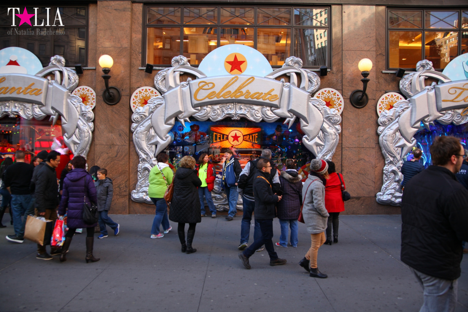 Новогодние и рождественские витрины магазинов Нью-Йорка 2016 - Macy's