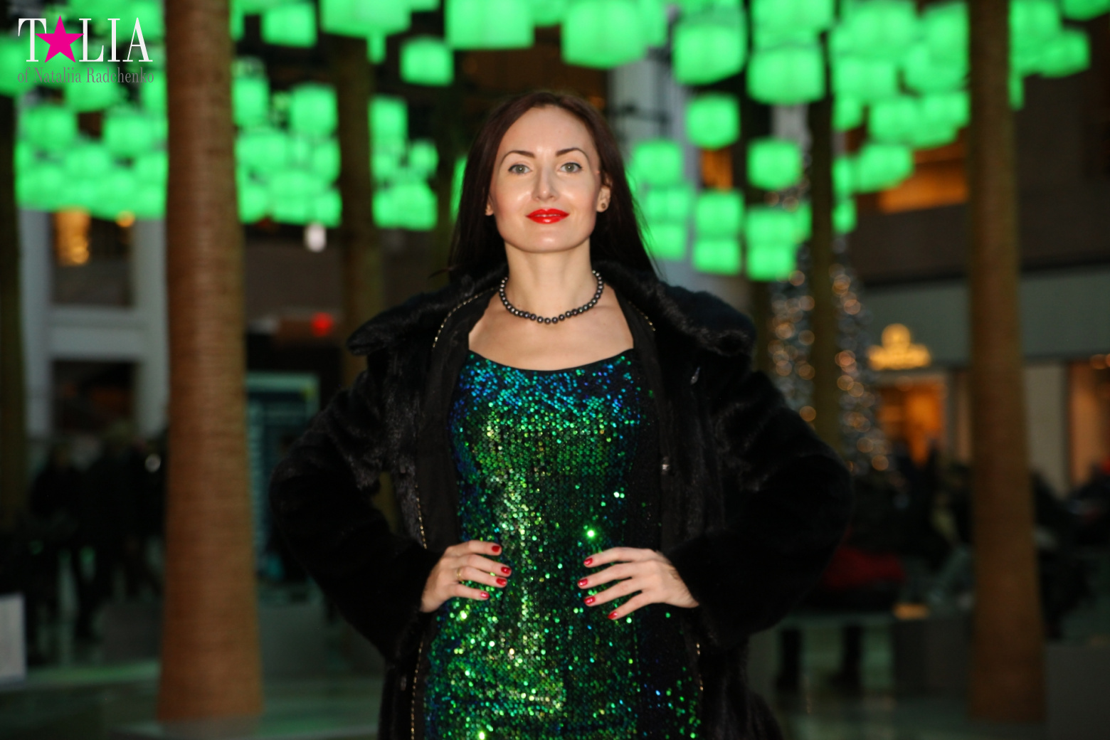 Световая инсталляция Luminaries в Зимнем саду Брукфилд Плейс Всемирного Финансового Центра, Нью-Йорк-Сити