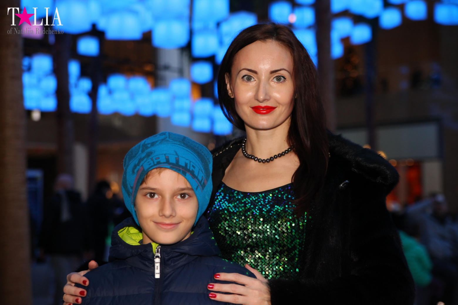 Световая инсталляция Luminaries в Зимнем саду Брукфилд Плейс Всемирного Финансового Центра, Нью-Йорк-Сити