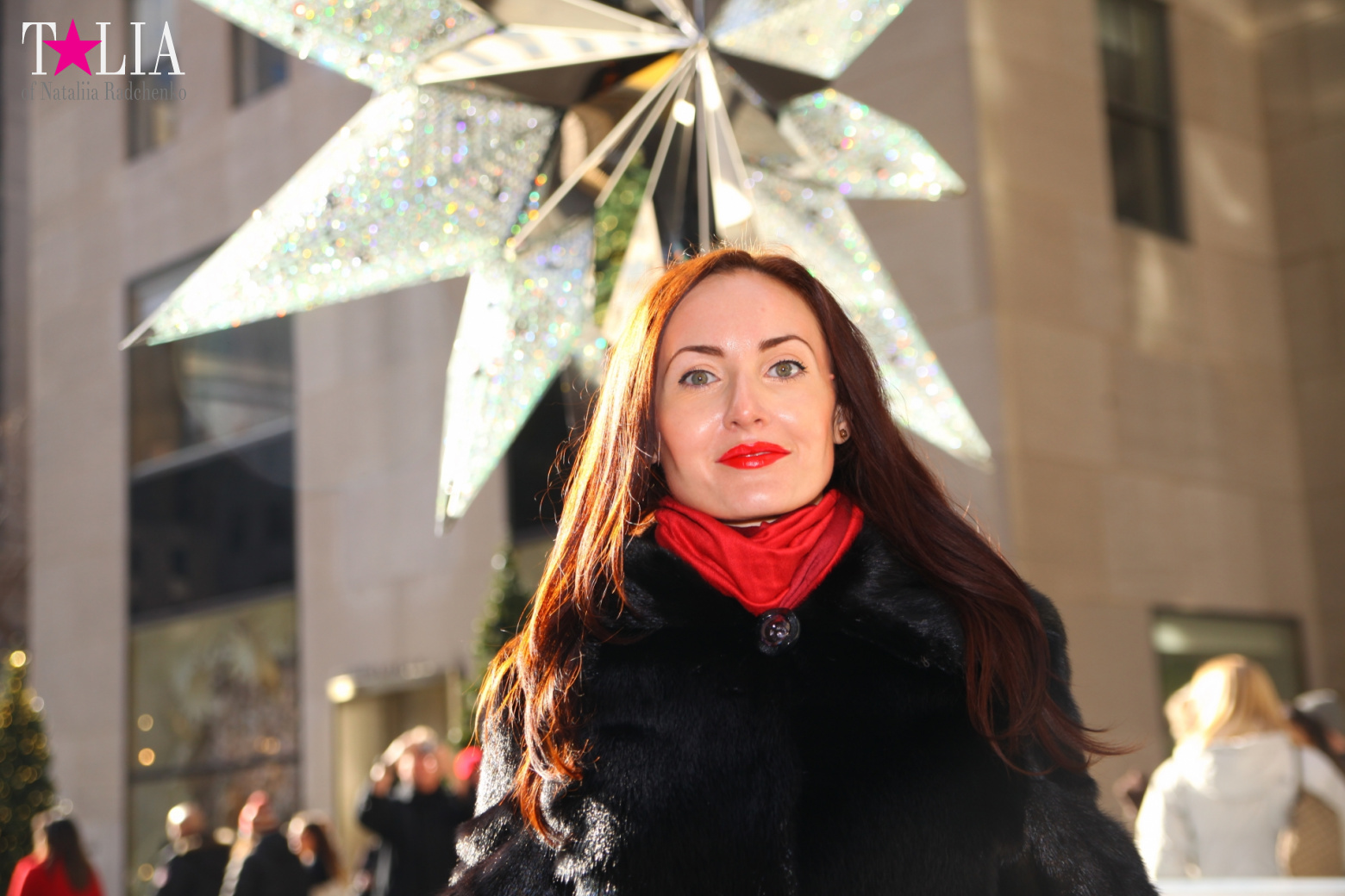 Главная рождественская елка Нью-Йорка возле Рокфеллер-Центра на Манхэттене