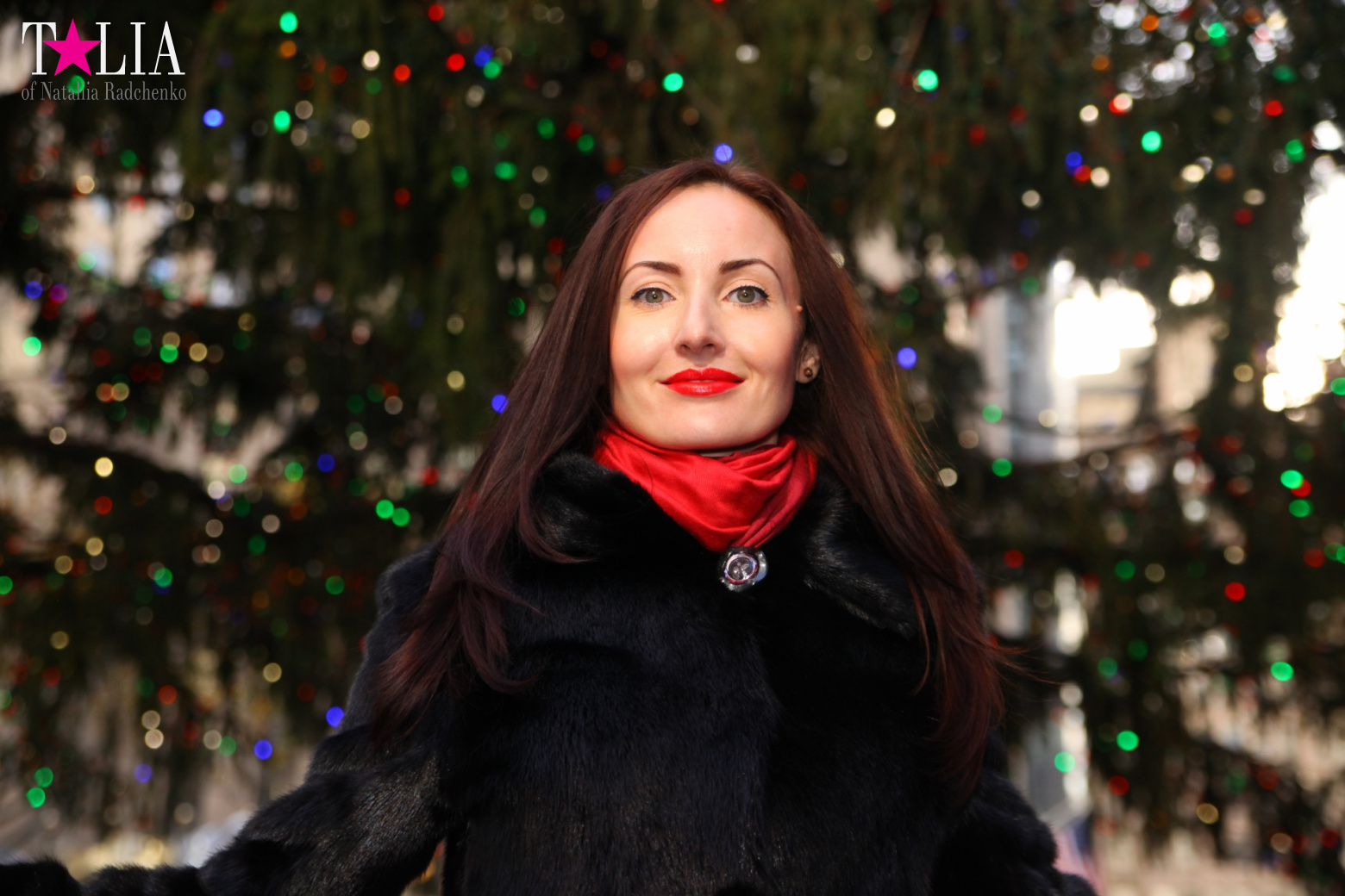 Главная рождественская елка Нью-Йорка возле Рокфеллер-Центра на Манхэттене