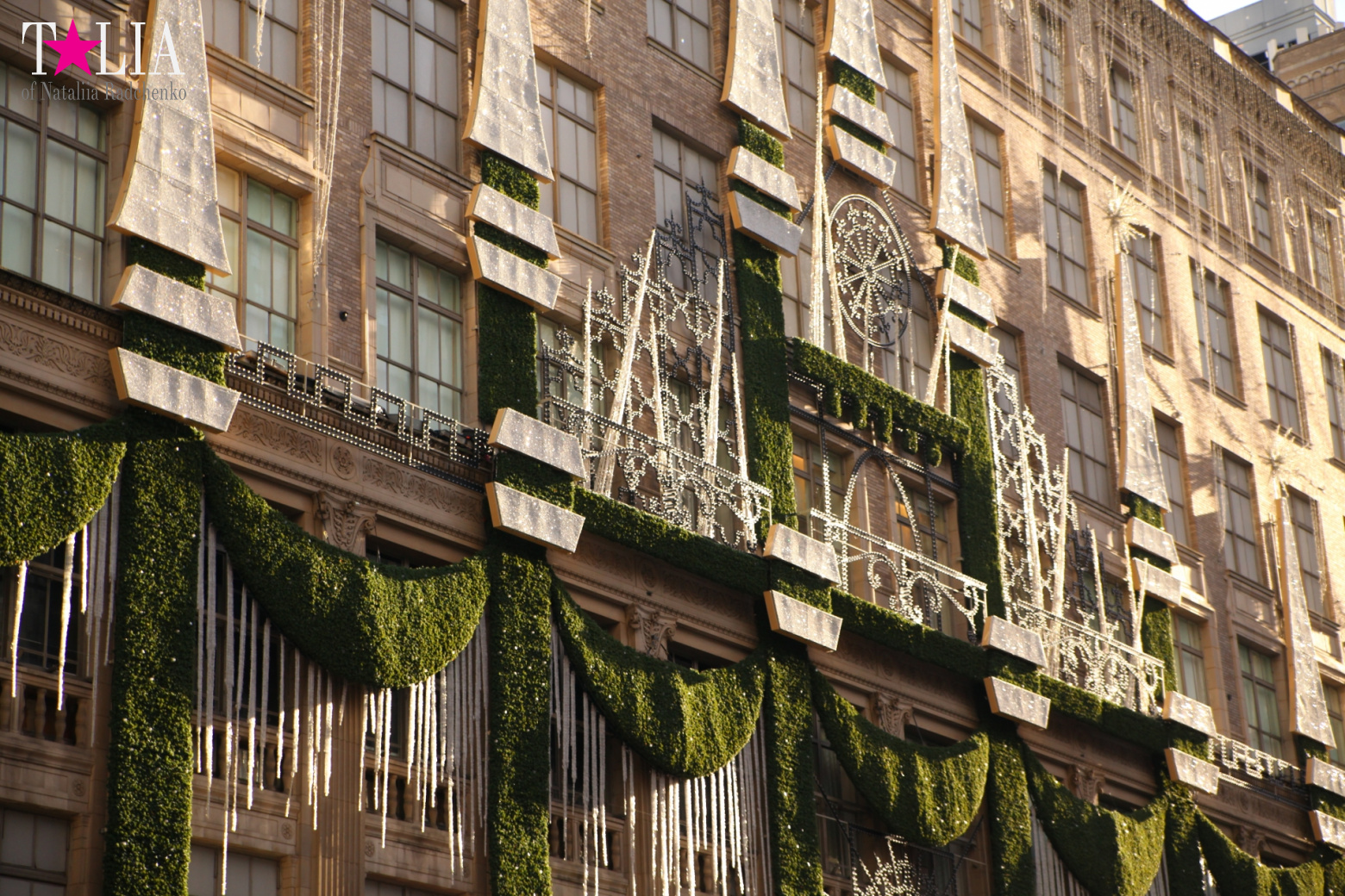 Главная рождественская елка Нью-Йорка возле Рокфеллер-Центра на Манхэттене