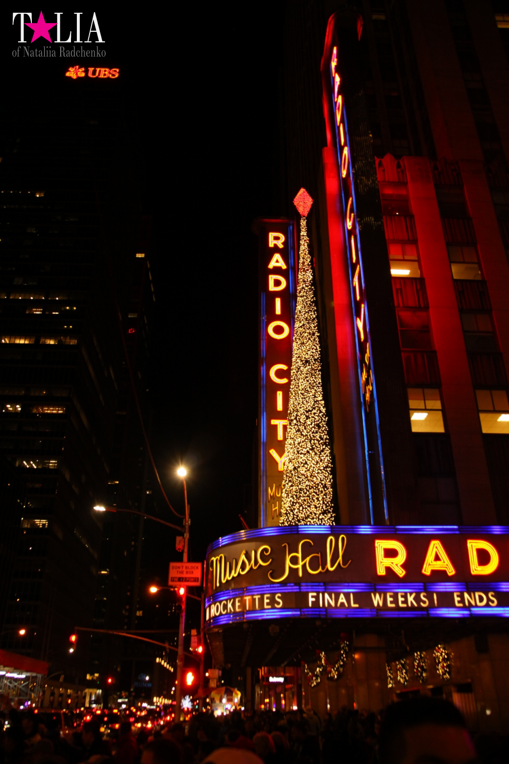 Musical on Broadway "Radio City Christmas Spectacular" with dancers "The Rockettes"