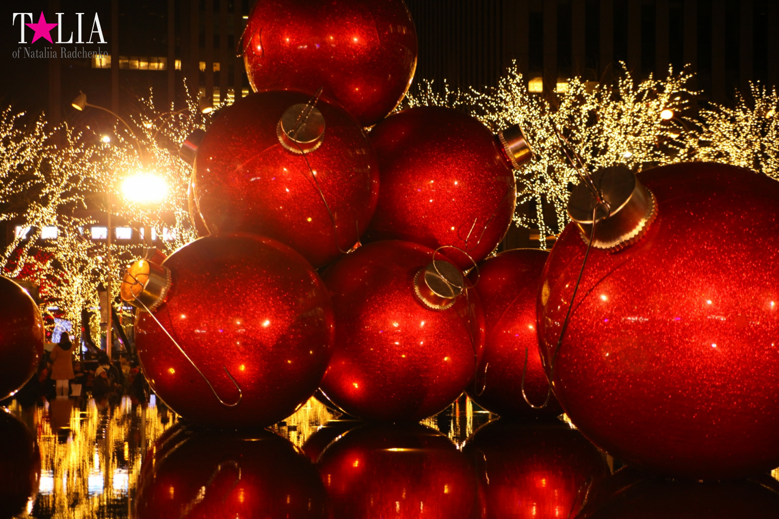 Fabulous New Year's Manhattan