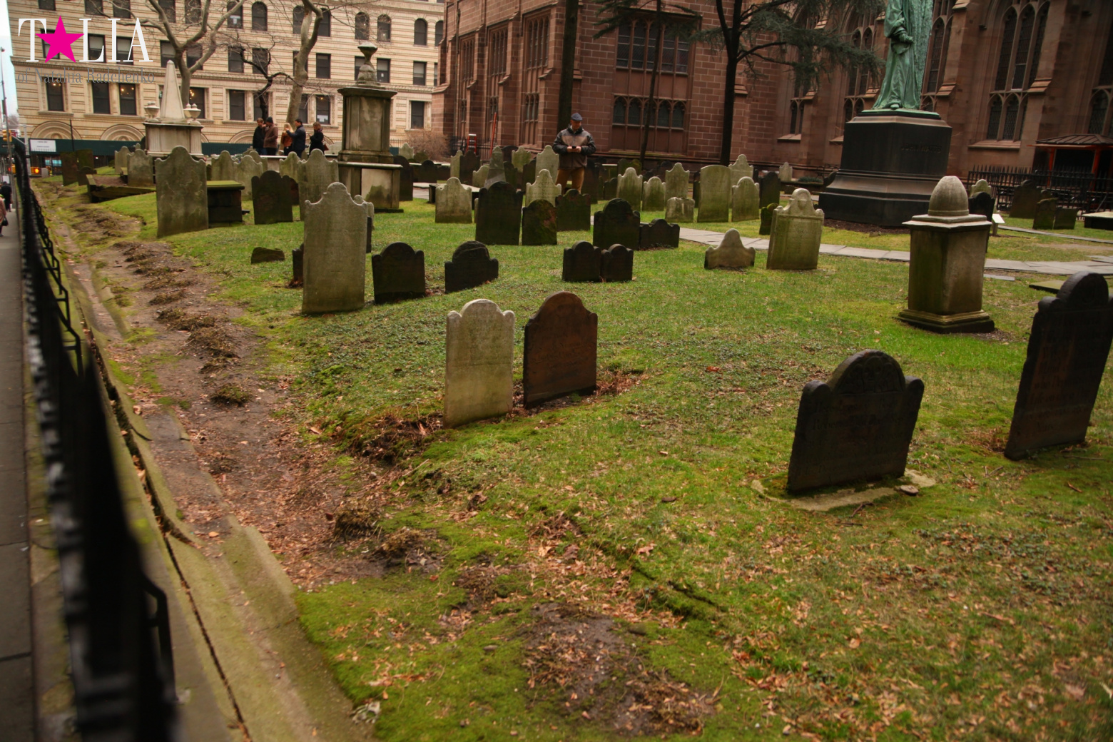 The Financial District of Manhattan: The bull, the New York Stock Exchange, Wall Street, the World Trade Centre, 9/11 Memorial