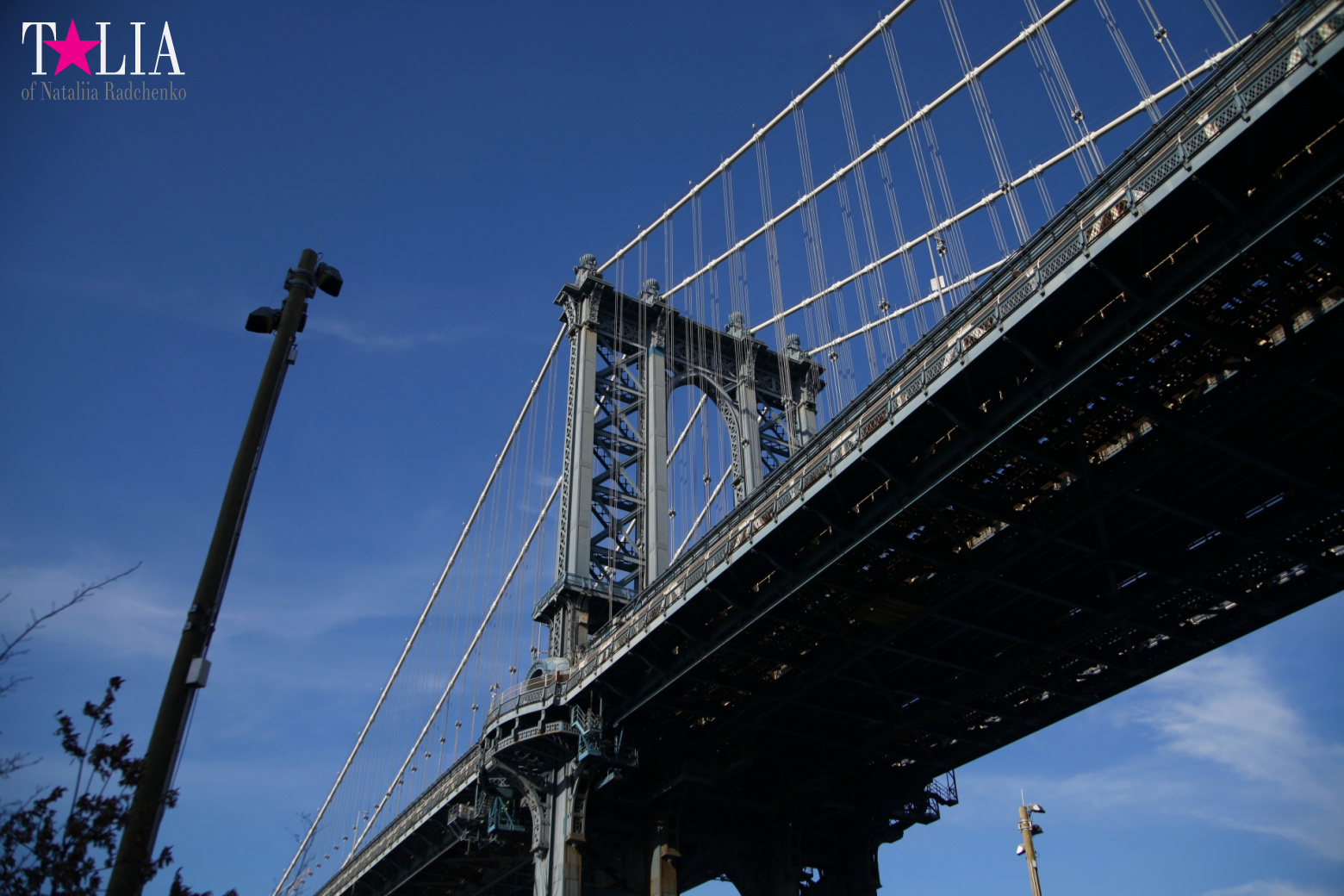 Манхэттенский Мост в Нью-Йорке, США