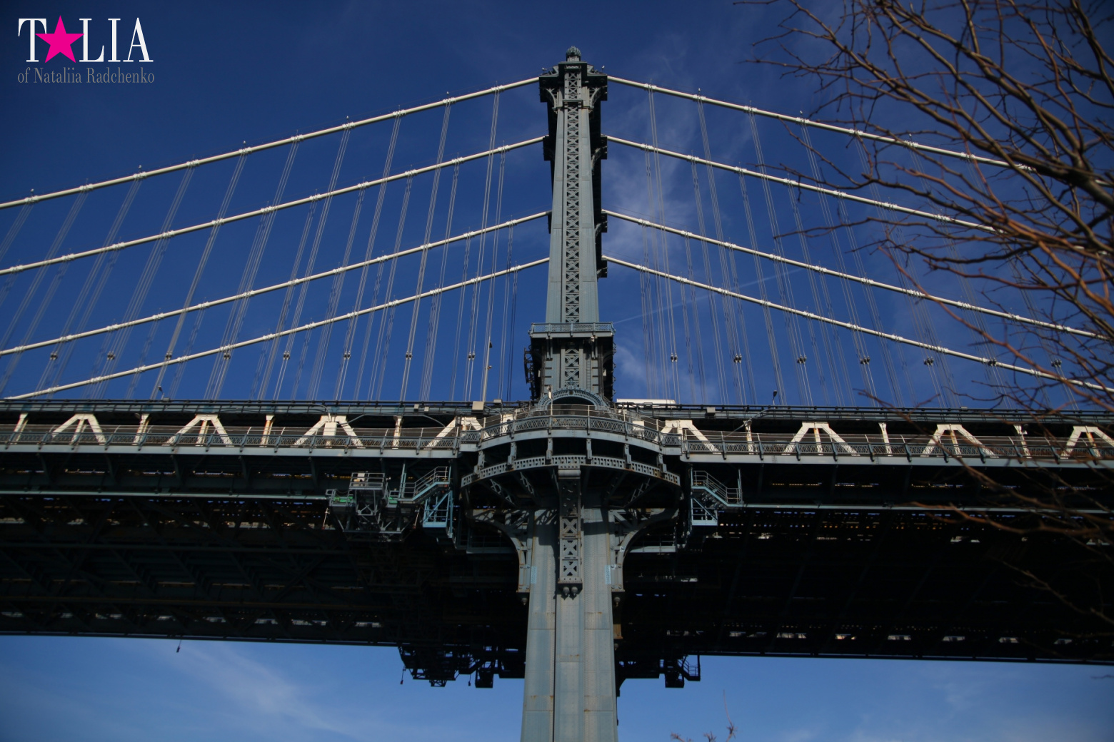 Манхэттенский Мост в Нью-Йорке, США