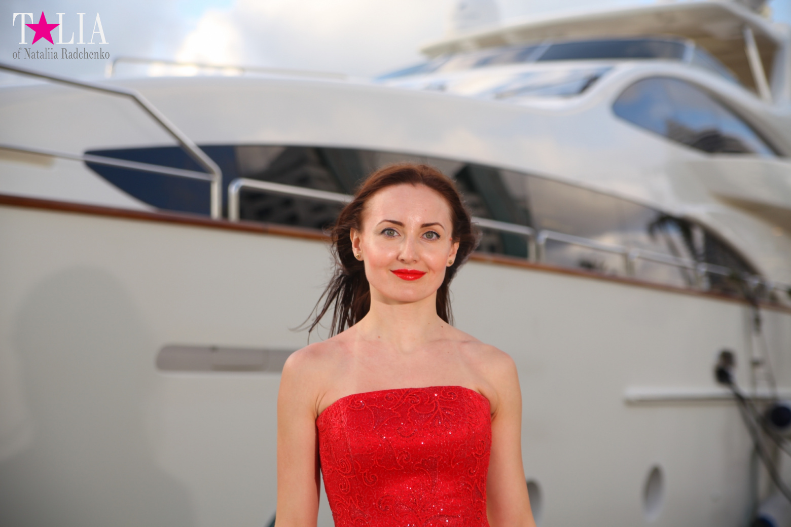 Yachts, Palms, Bay - The promenade of Middle Miami Beach, Collins Avenue